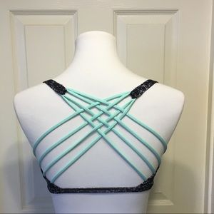 🚨 Sold 🚨 Lululemon Free to be Wild Bra